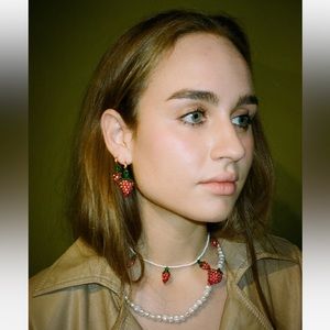 Real Pearl and Glass Beaded Strawberry Necklace 🍓